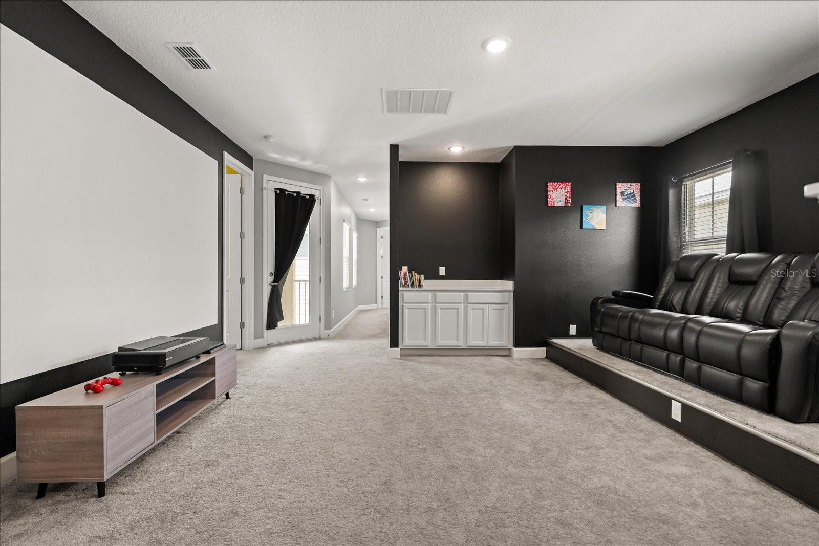 Image 32 of 53 For 1432 Reunion Boulevard