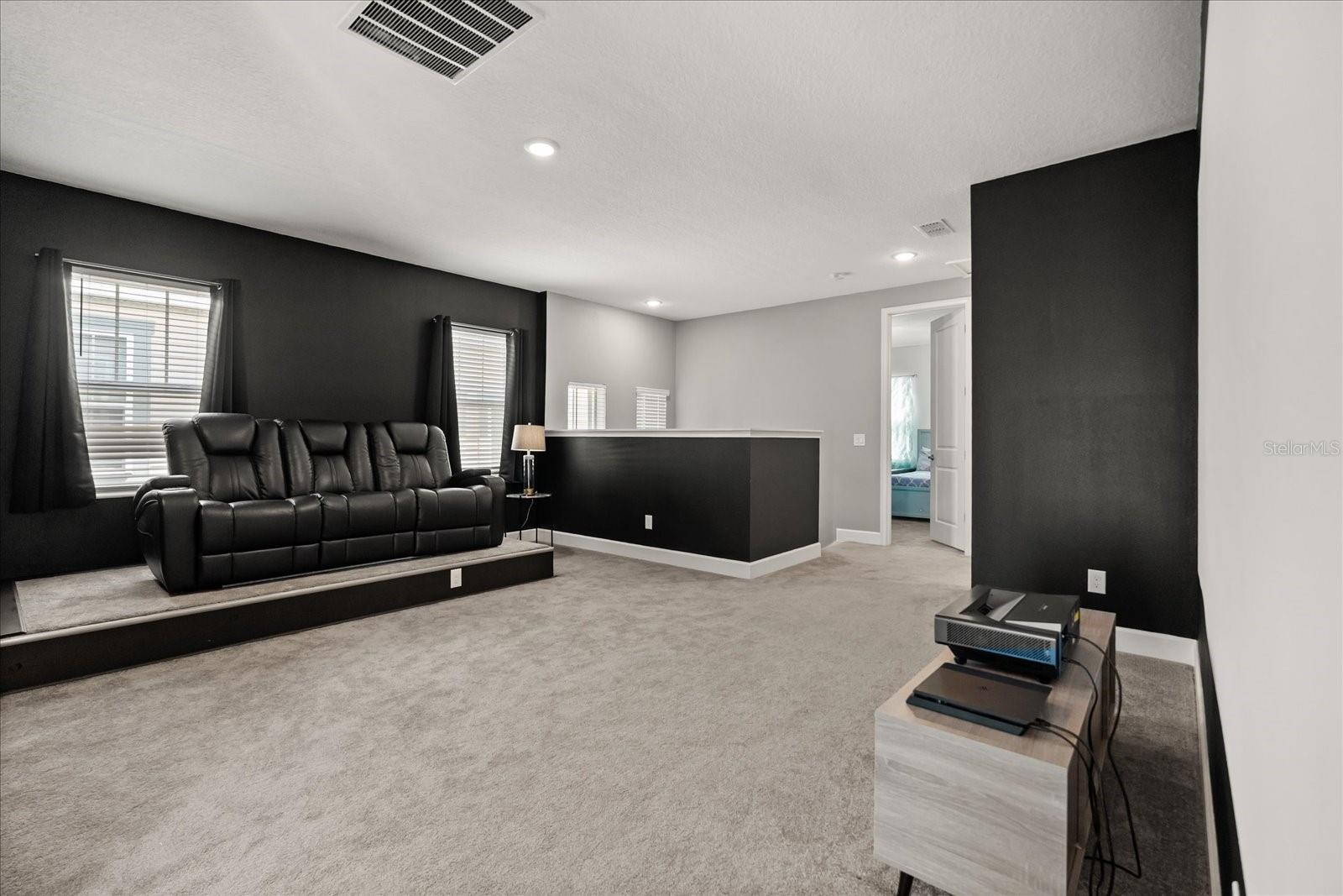 Image 33 of 53 For 1432 Reunion Boulevard