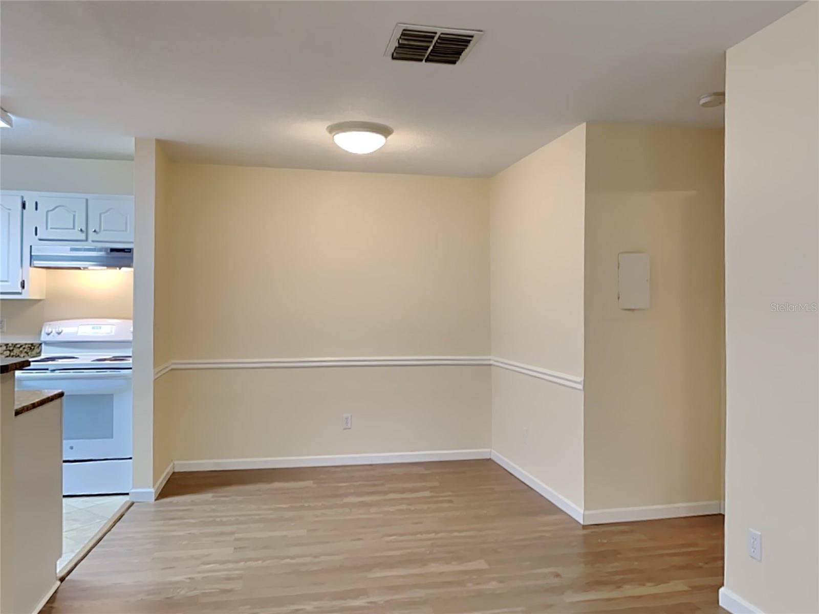 Image 5 of 13 For 5980 Westgate Drive 103