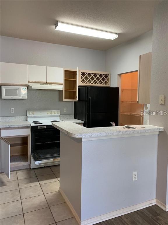 Image 3 of 6 For 2612 Robert Trent Jones Drive 714
