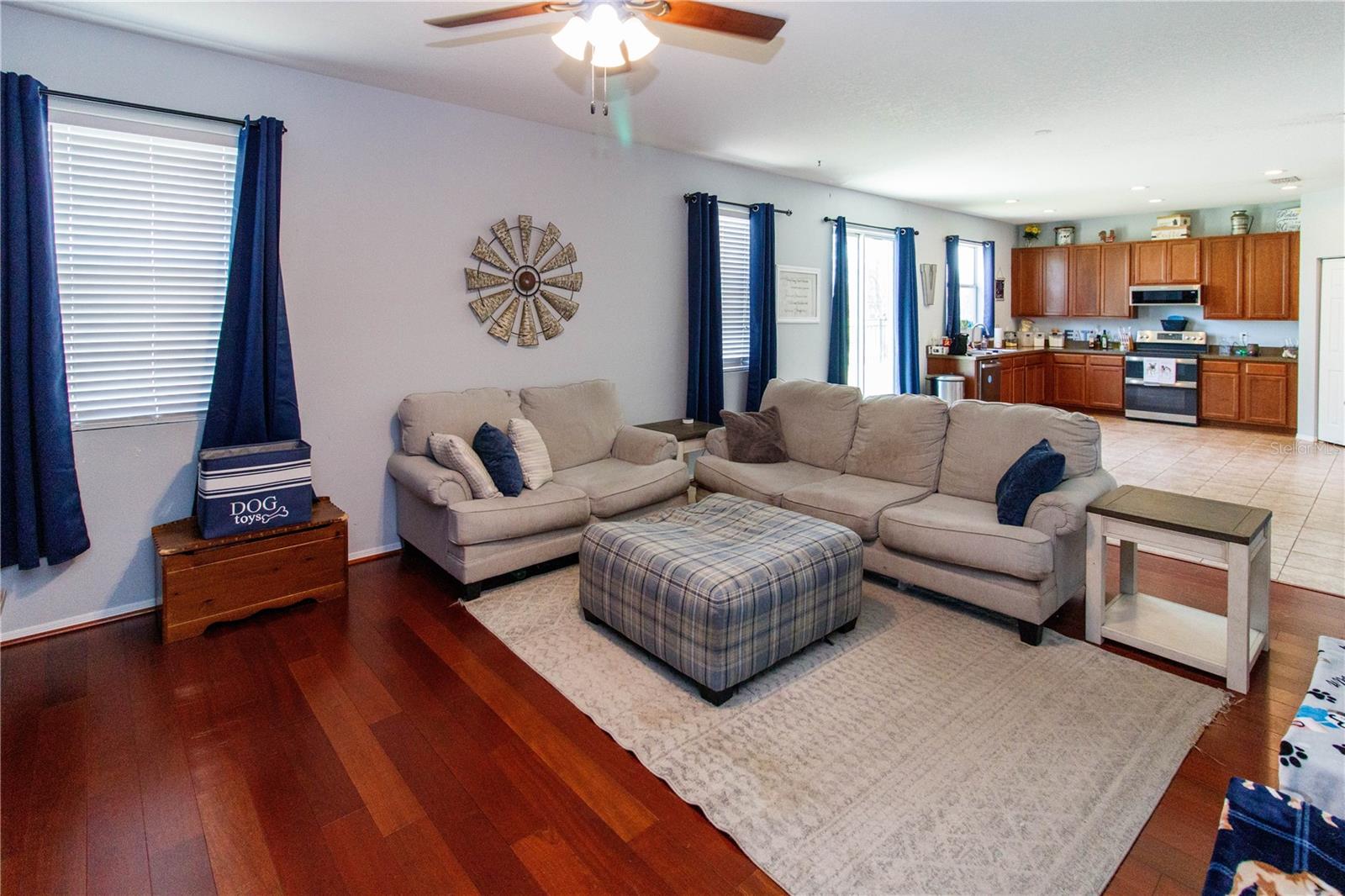 Image 6 of 51 For 205 Star Shell Drive