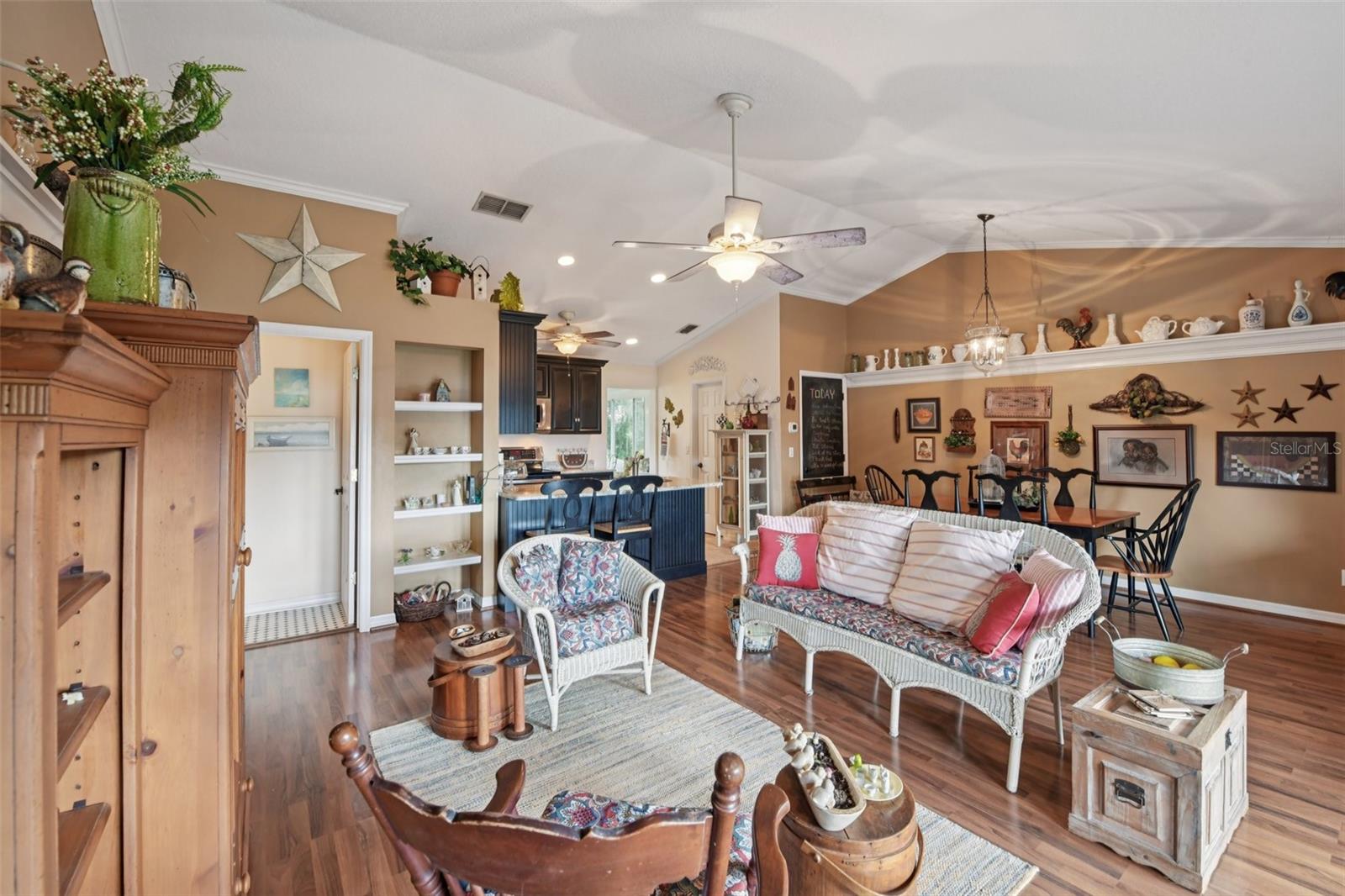 Image 18 of 80 For 18249 Rose Street