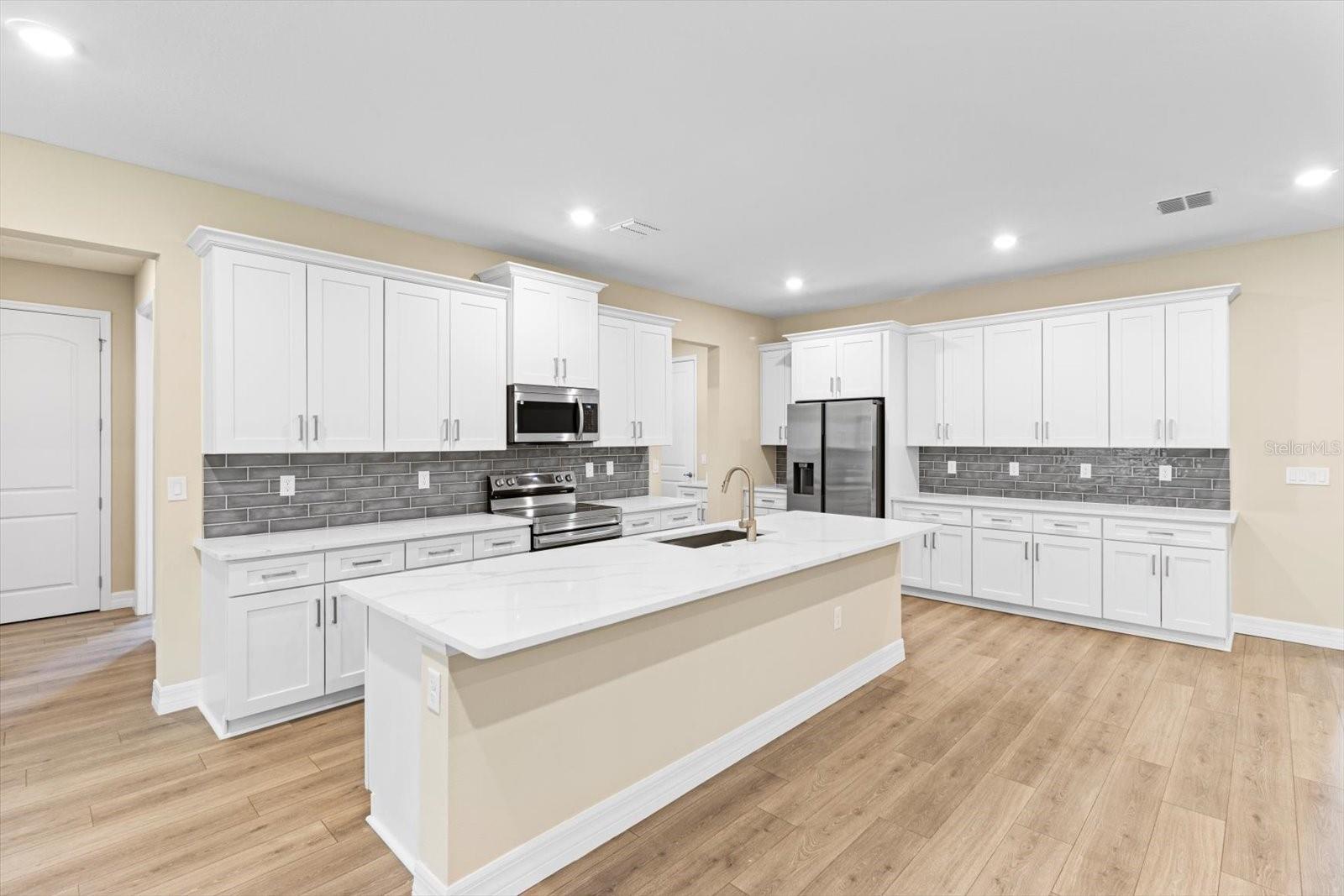 Image 19 of 43 For 7689 129th Place