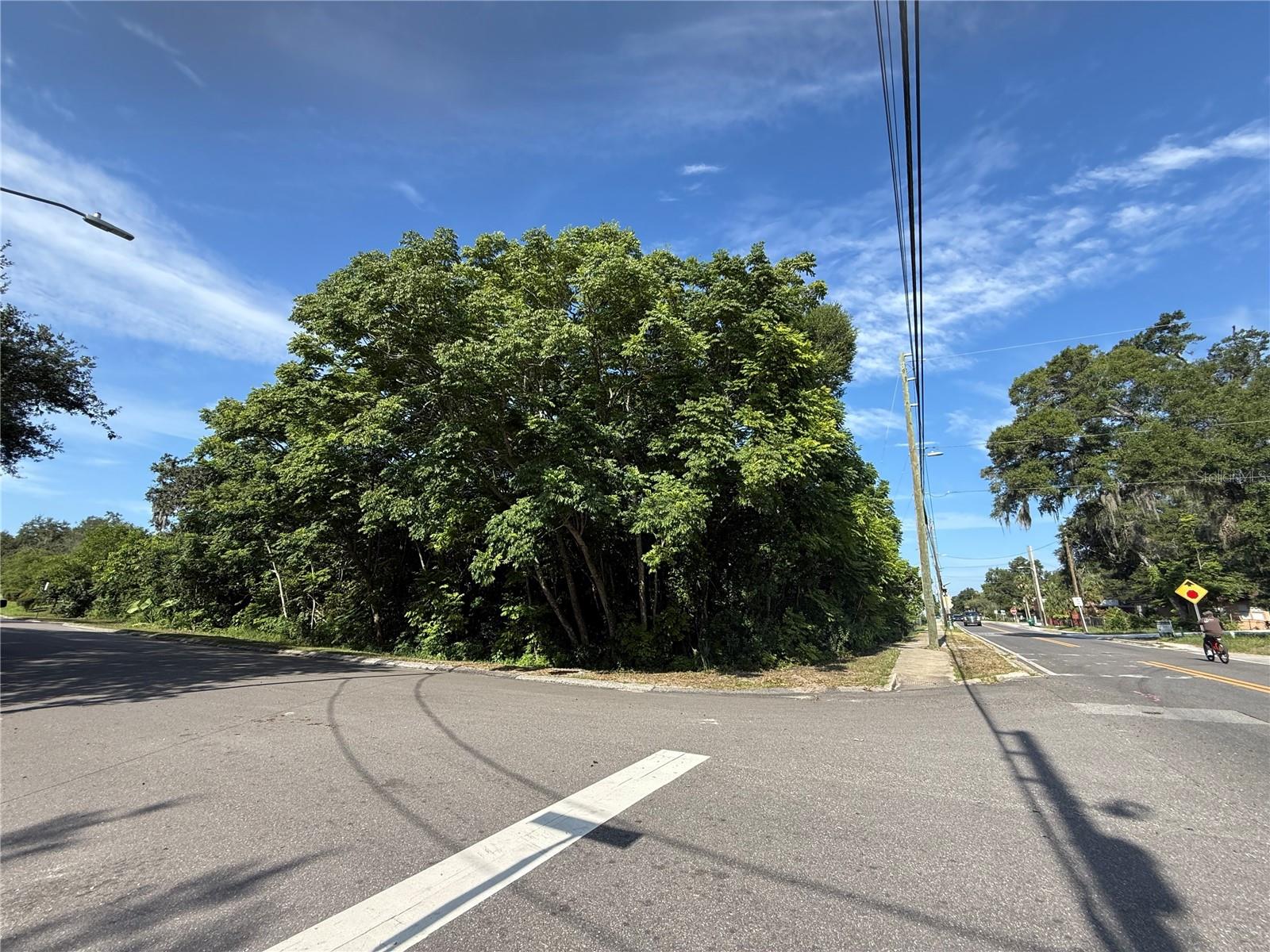 Image 4 of 6 For 412 Beresford Avenue