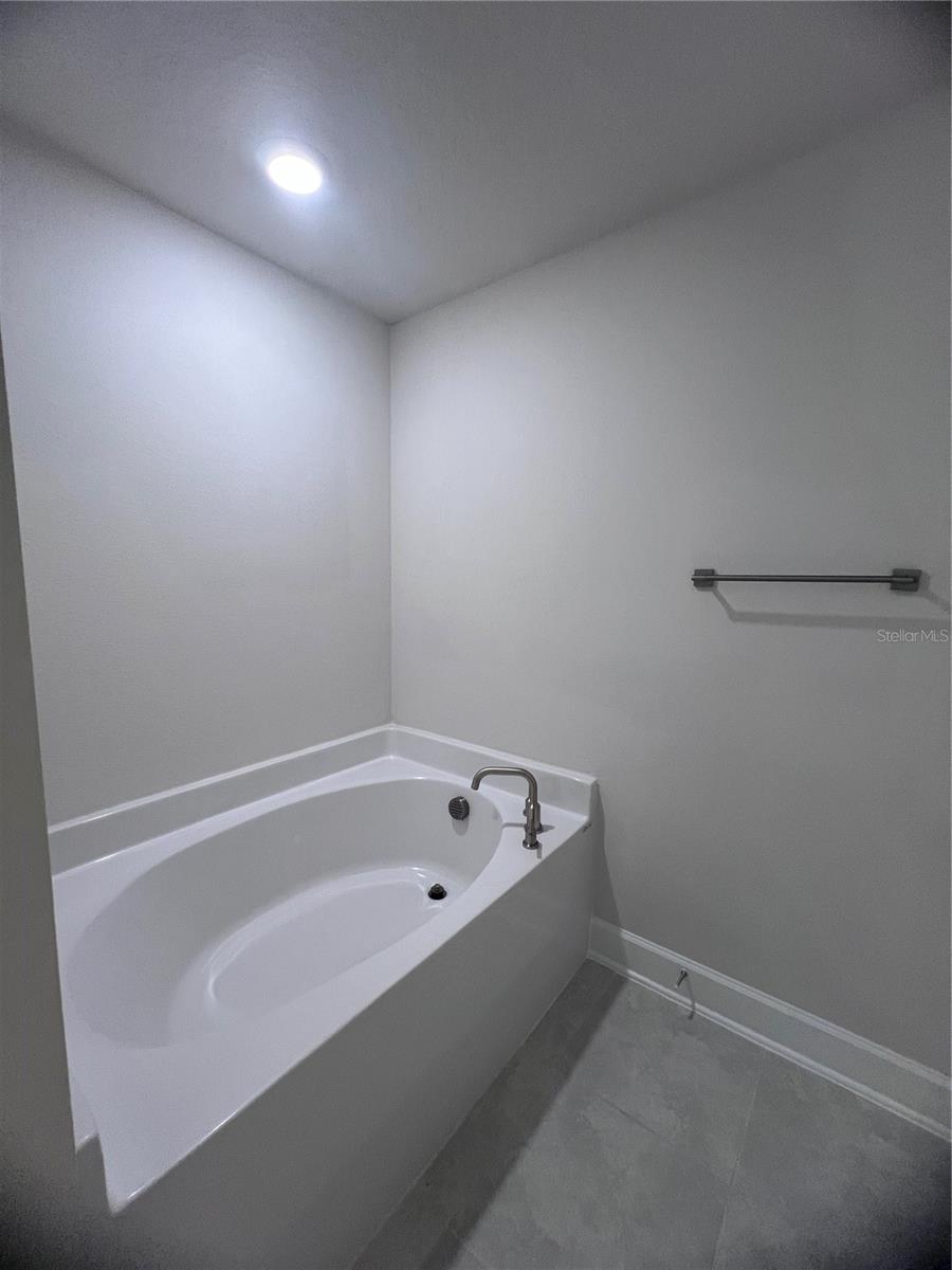 Image 7 of 15 For 4442 Sagefield Drive
