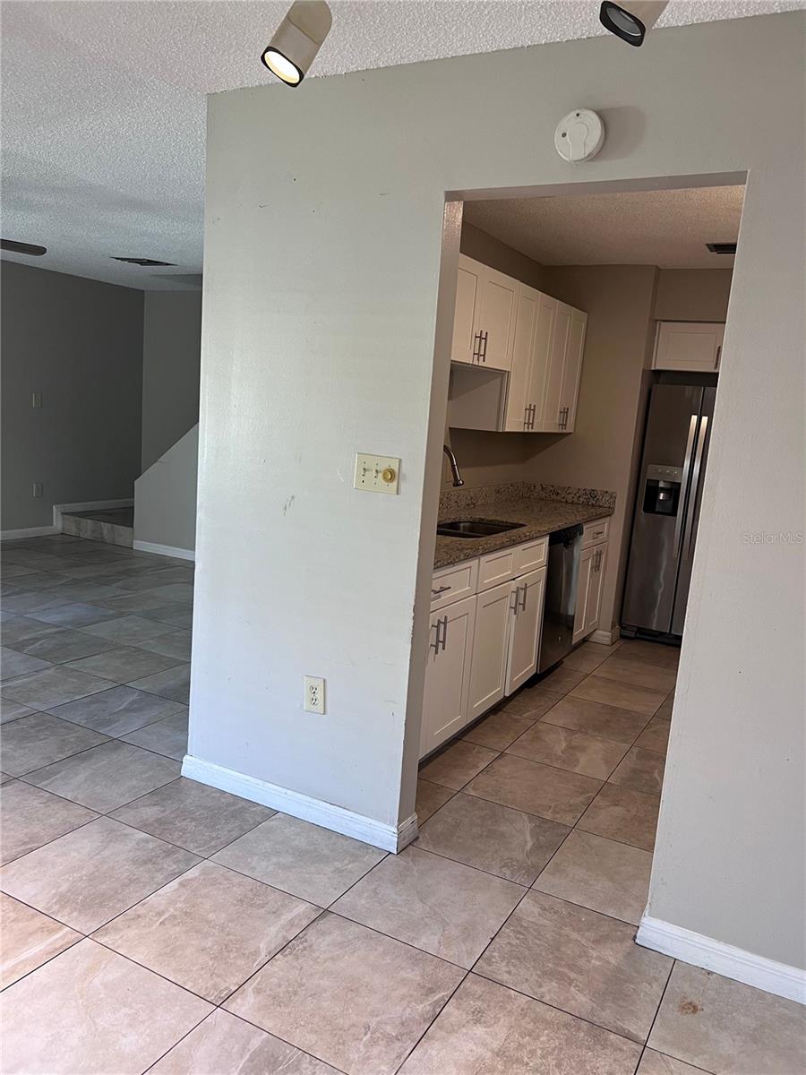 Image 14 of 26 For 1023 Spring Meadow Drive 1023