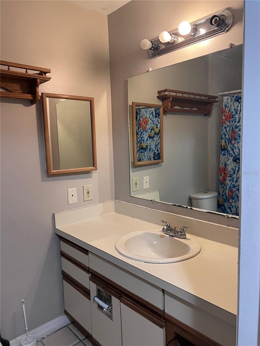 Image 21 of 26 For 1023 Spring Meadow Drive 1023
