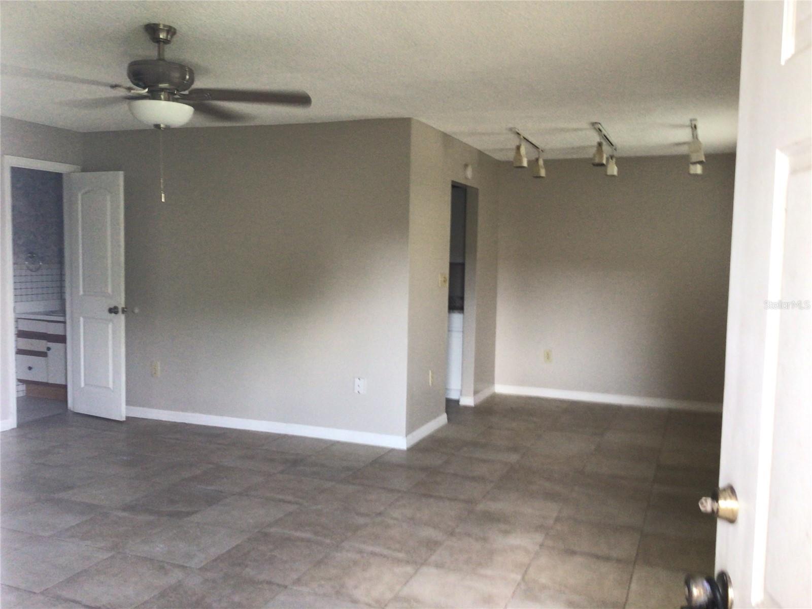 Image 25 of 26 For 1023 Spring Meadow Drive 1023