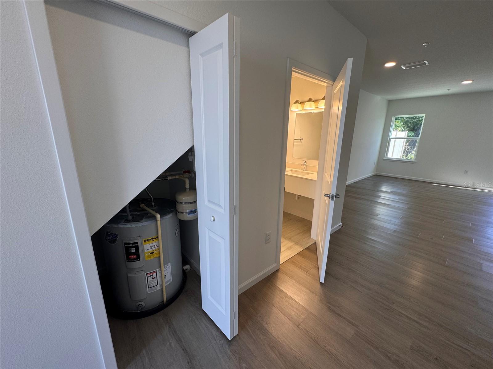 Image 11 of 28 For 1209 Southstation Place 303