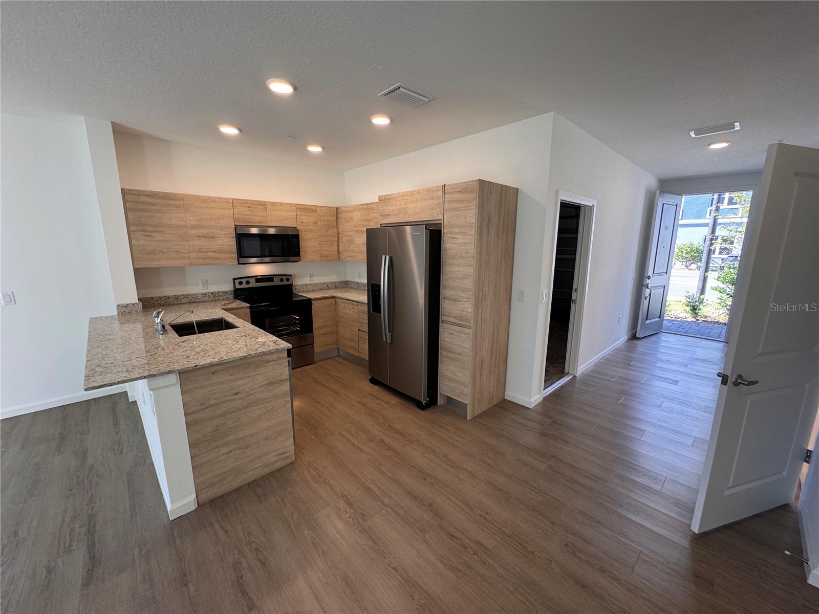 Image 14 of 28 For 1209 Southstation Place 303