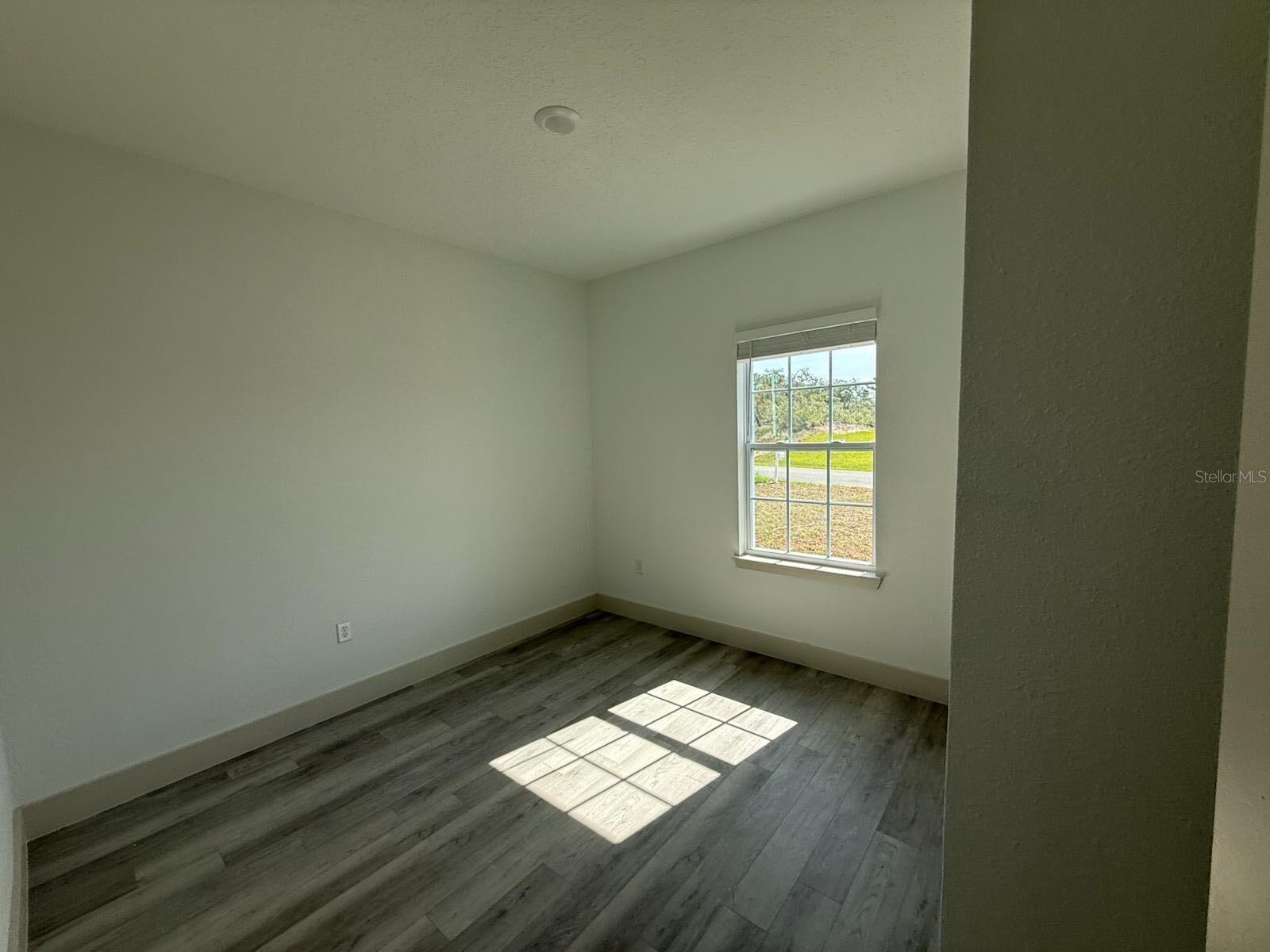 Image 14 of 25 For 16985 40th Circle