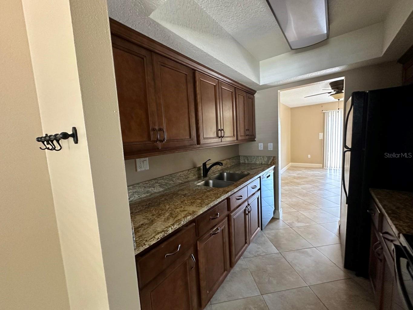 Image 4 of 18 For 4026 Mount Vernon Avenue
