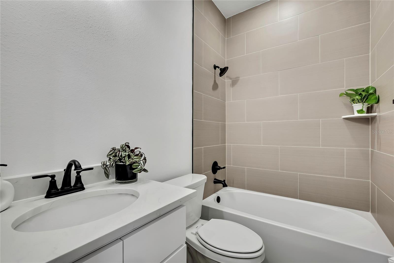 Image 18 of 57 For 6589 Freeport Drive
