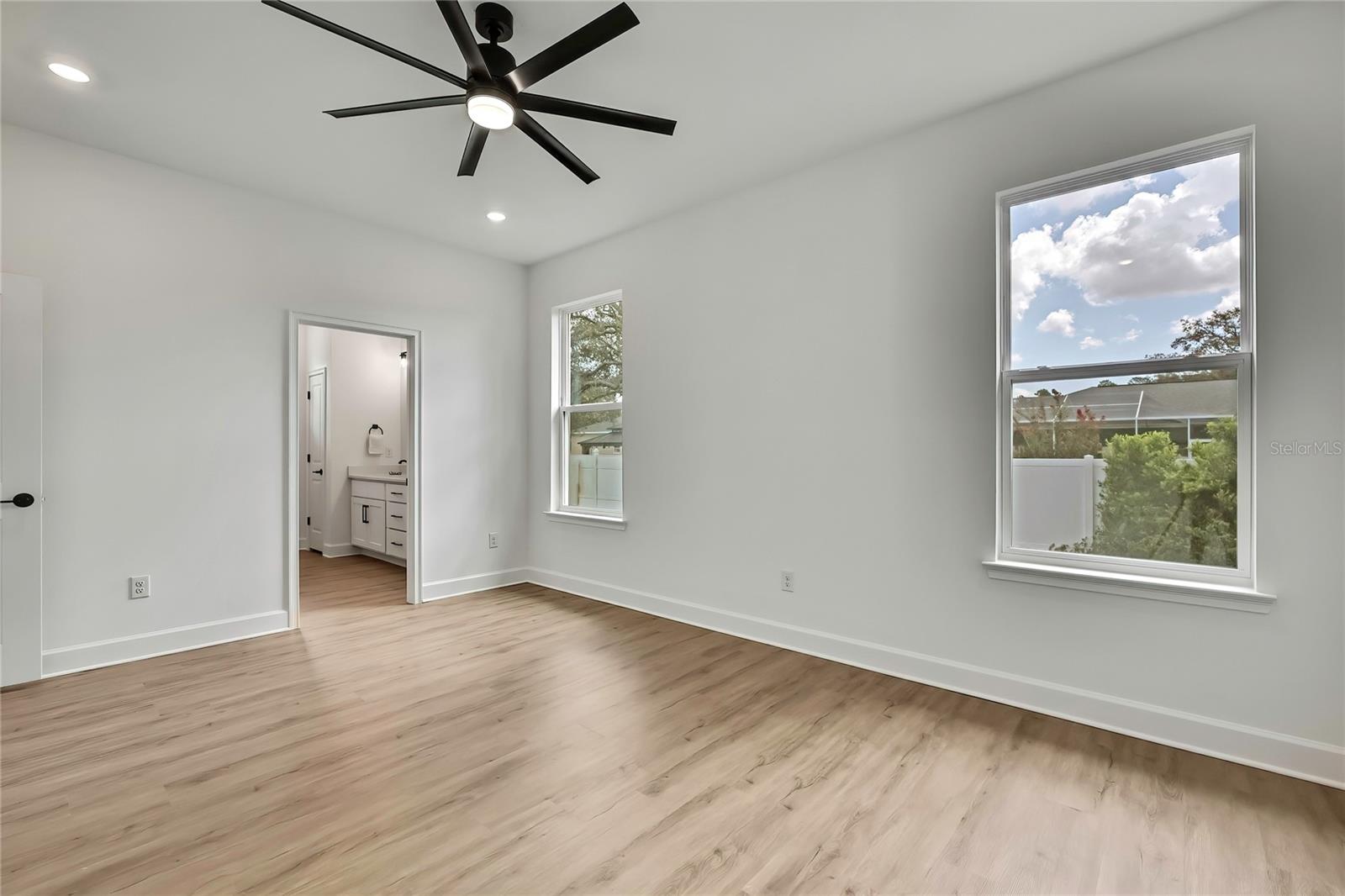 Image 29 of 57 For 6589 Freeport Drive
