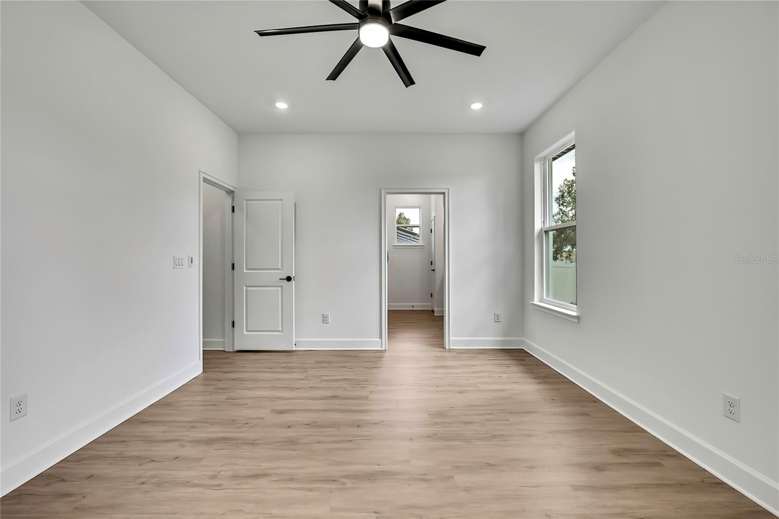 Image 30 of 57 For 6589 Freeport Drive