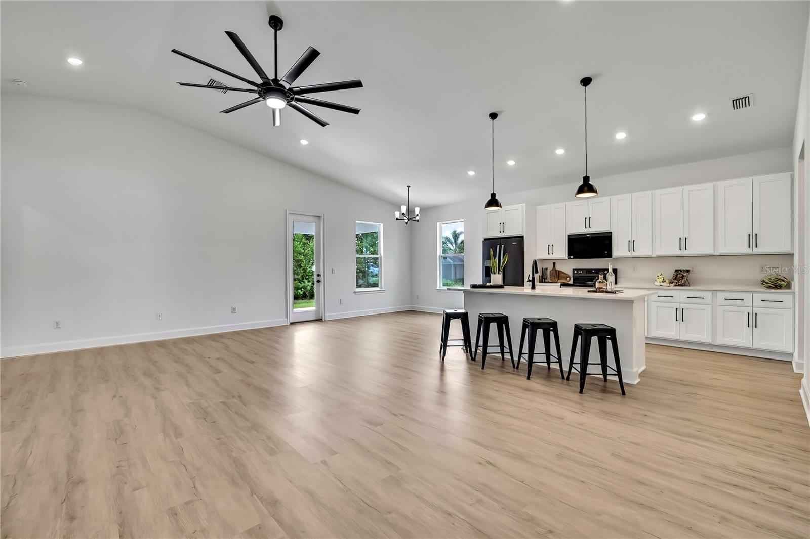 Image 4 of 57 For 6589 Freeport Drive