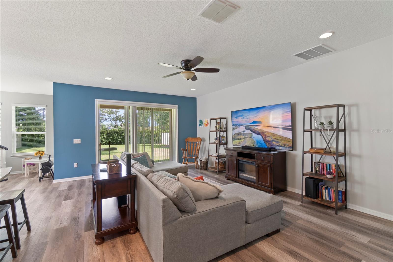 Image 12 of 56 For 1830 Arden Oaks Drive