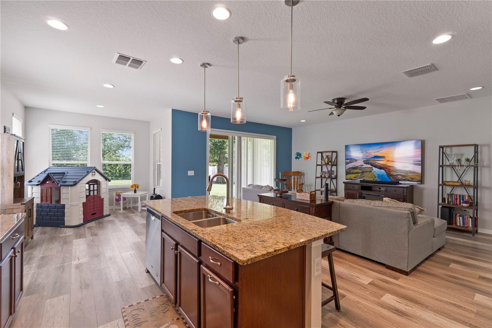 Image 16 of 56 For 1830 Arden Oaks Drive