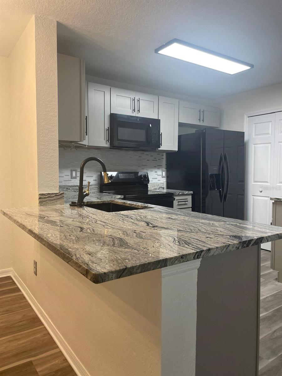 Image 5 of 21 For 7606 Pissarro Drive 14102
