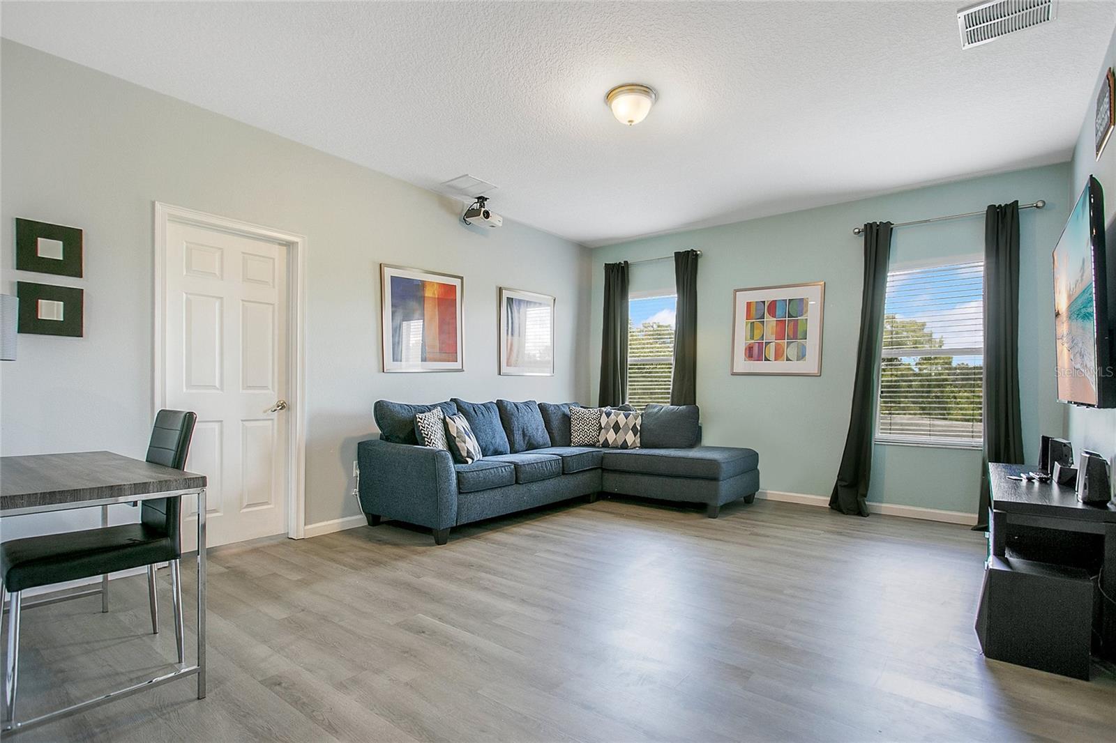 Image 13 of 39 For 401 Miro Drive