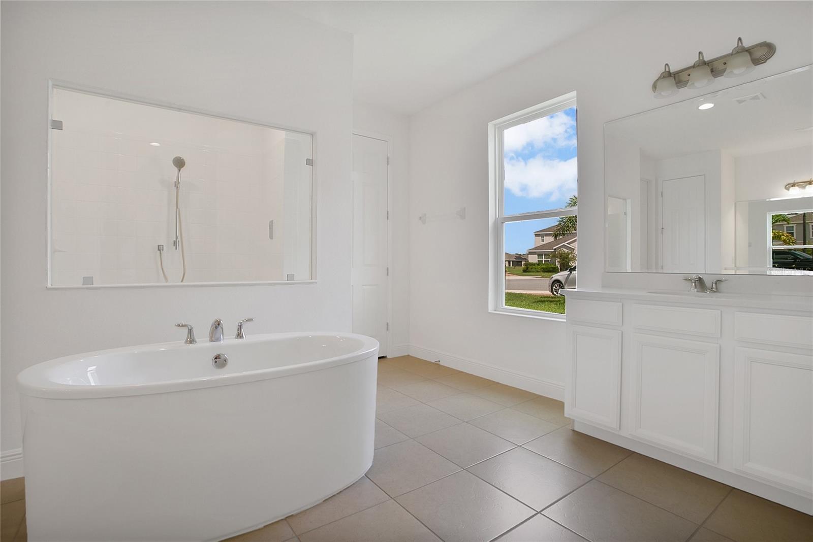 Image 18 of 63 For 4944 Olivia Court