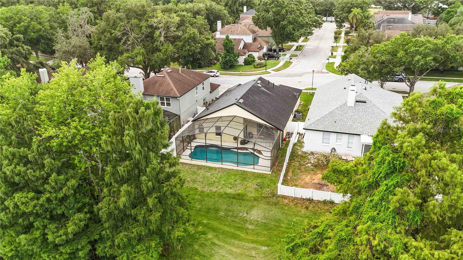 Image 31 of 41 For 2975 Sabel Oak Place