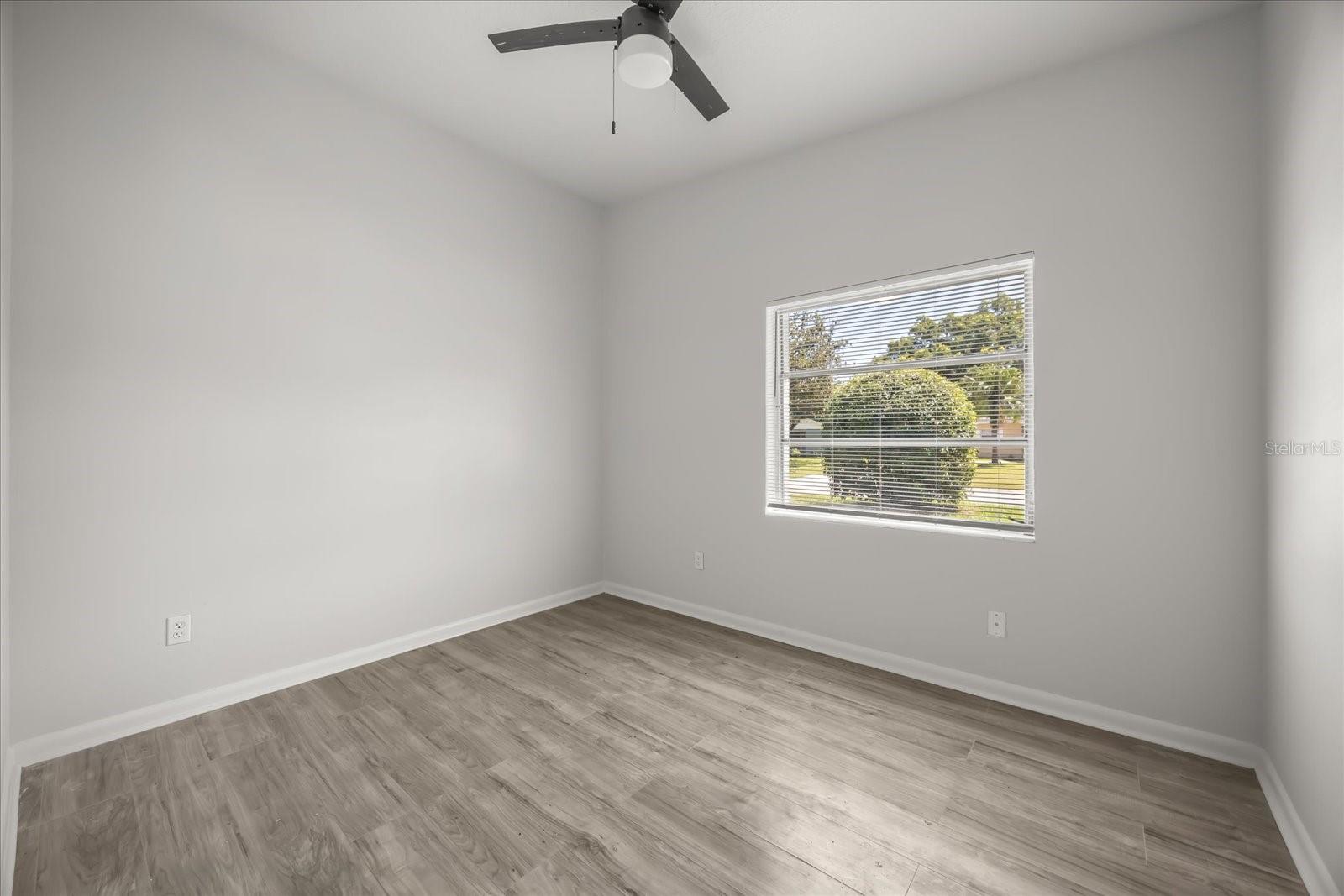Image 16 of 27 For 1849 Viburnum Lane