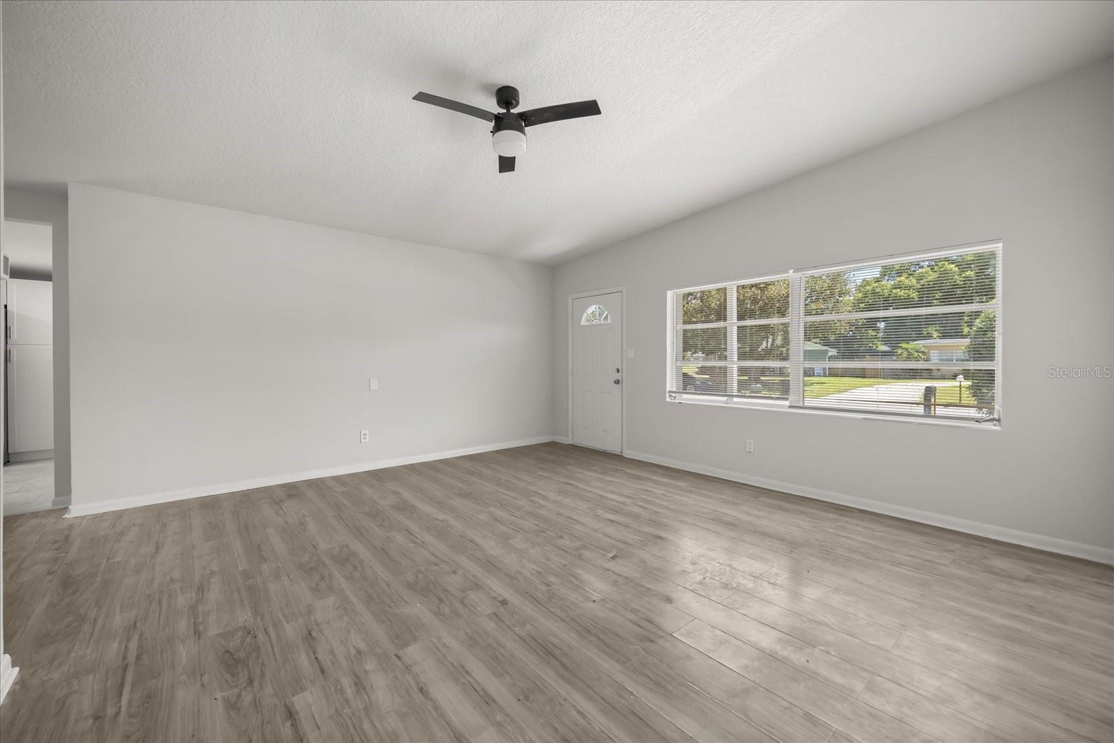 Image 18 of 27 For 1849 Viburnum Lane