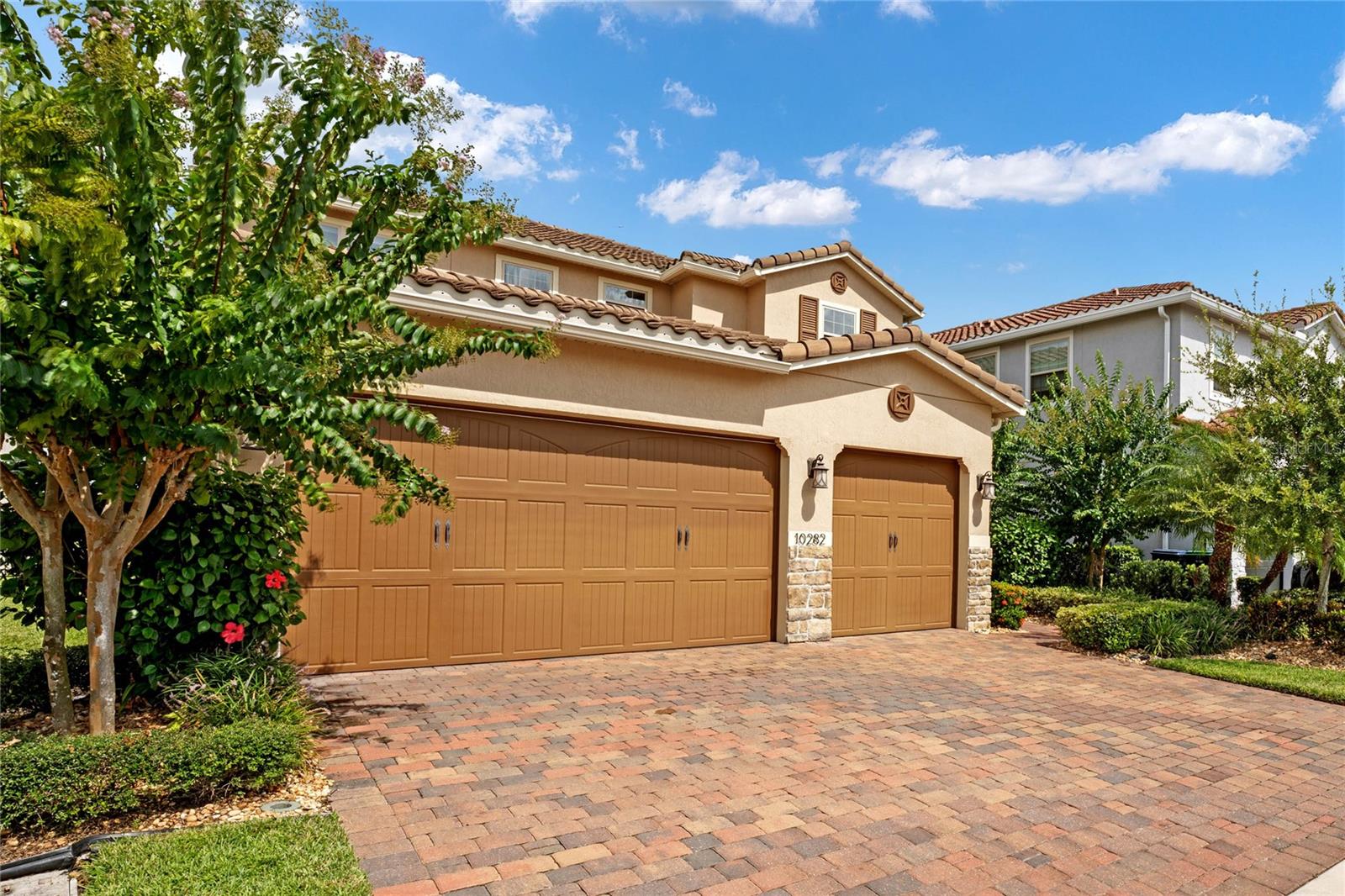 Image 2 of 40 For 10282 Henbury Street