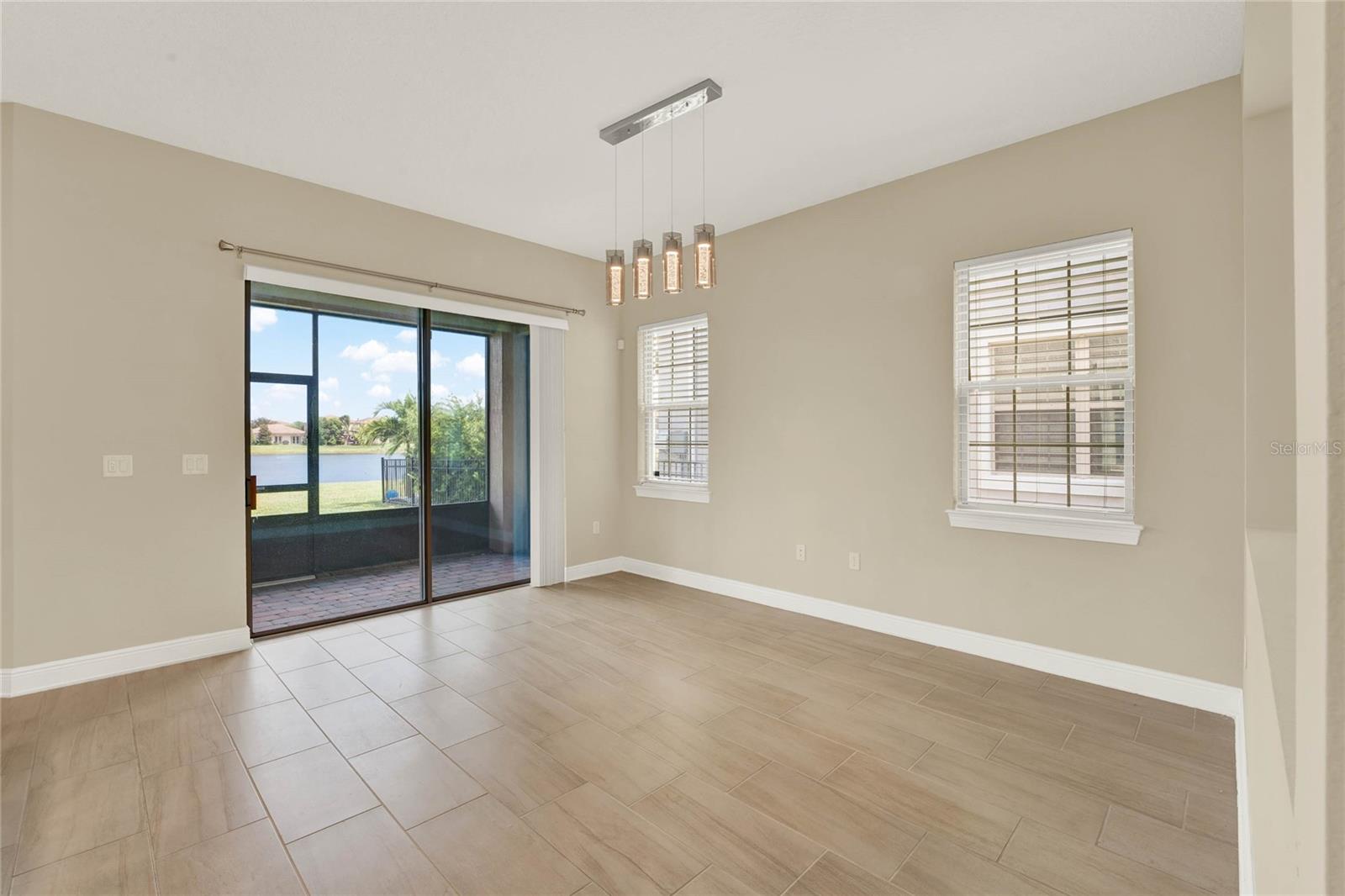 Image 5 of 40 For 10282 Henbury Street
