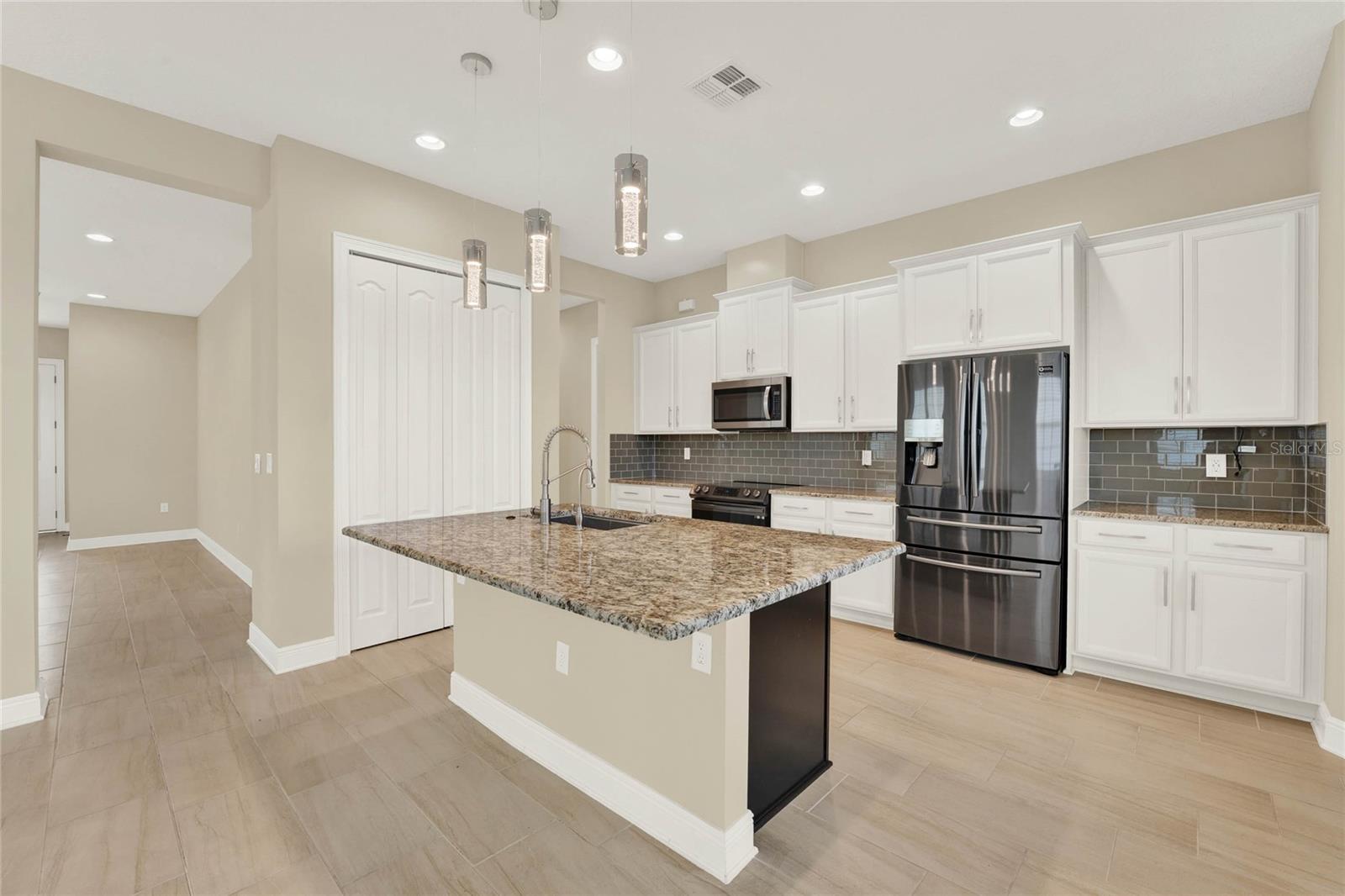 Image 9 of 40 For 10282 Henbury Street