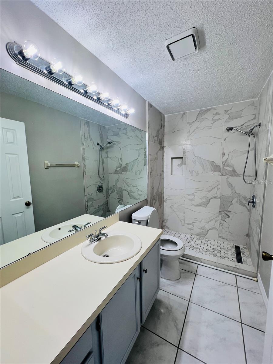 Image 15 of 25 For 951 Bird Bay Court 101