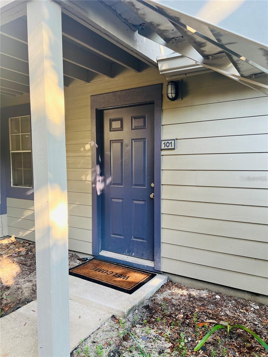 Image 3 of 25 For 951 Bird Bay Court 101