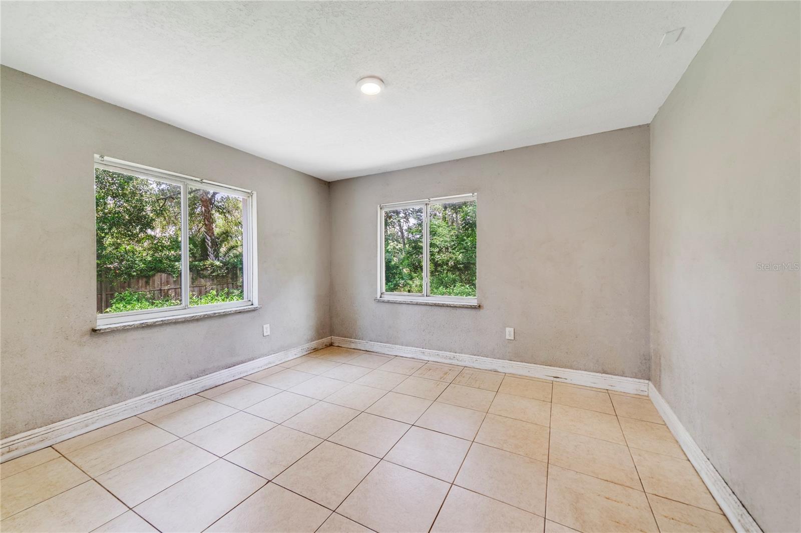 Image 15 of 21 For 710 Alfred Street