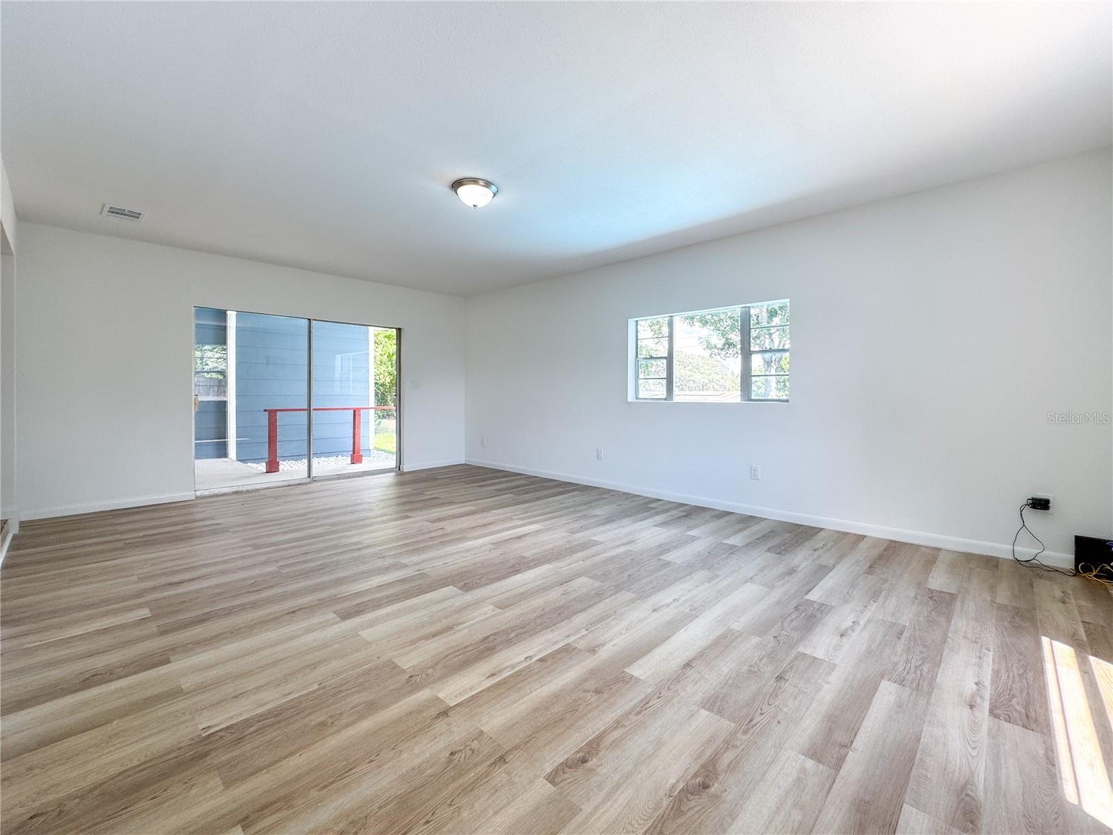 Image 12 of 53 For 2511 Sandy Lane