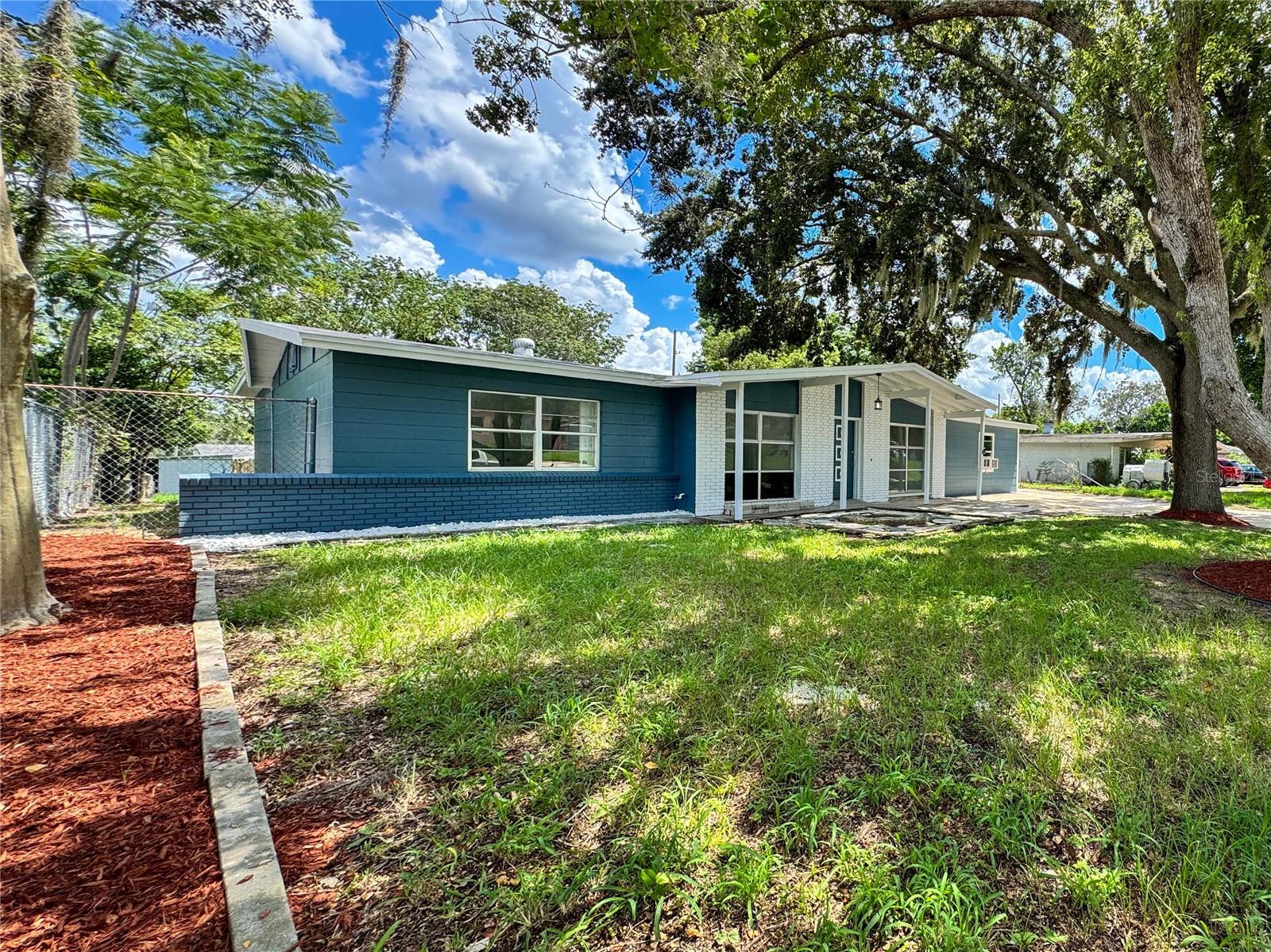 Image 2 of 53 For 2511 Sandy Lane