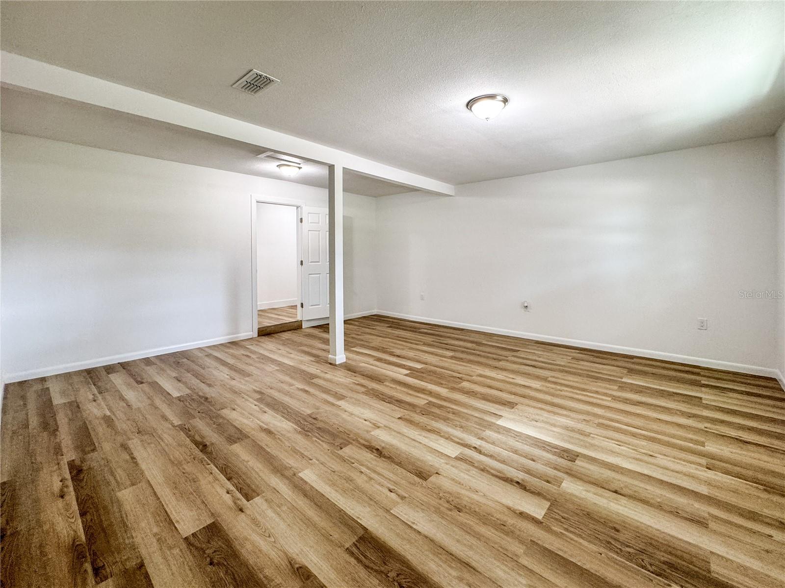 Image 41 of 53 For 2511 Sandy Lane