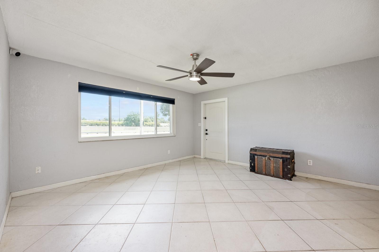 Image 18 of 22 For 6316 Lake Underhill Road