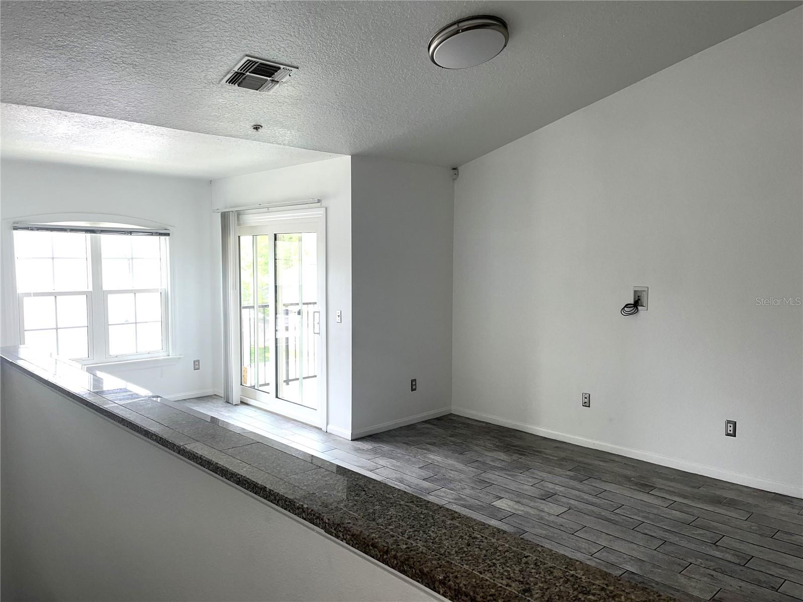 Image 3 of 14 For 6524 Swissco Drive 1027