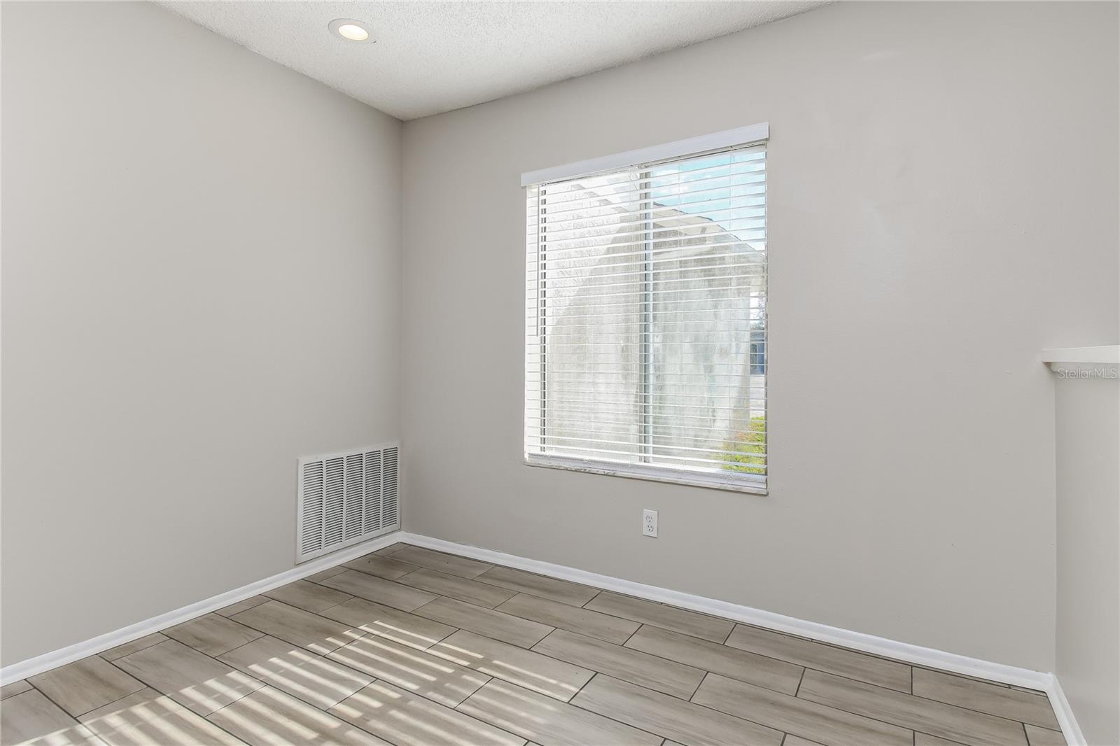 Image 4 of 16 For 20849 Marlin Street