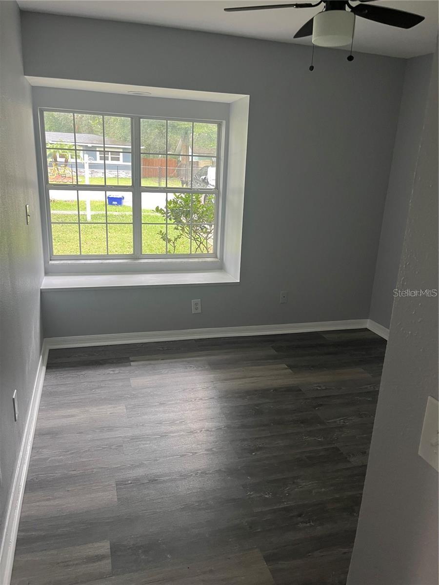 Image 7 of 11 For 2406 Lake Avenue