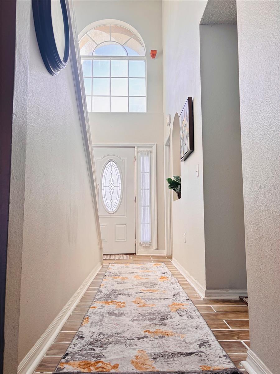 Image 2 of 14 For 216 Fairfield Drive