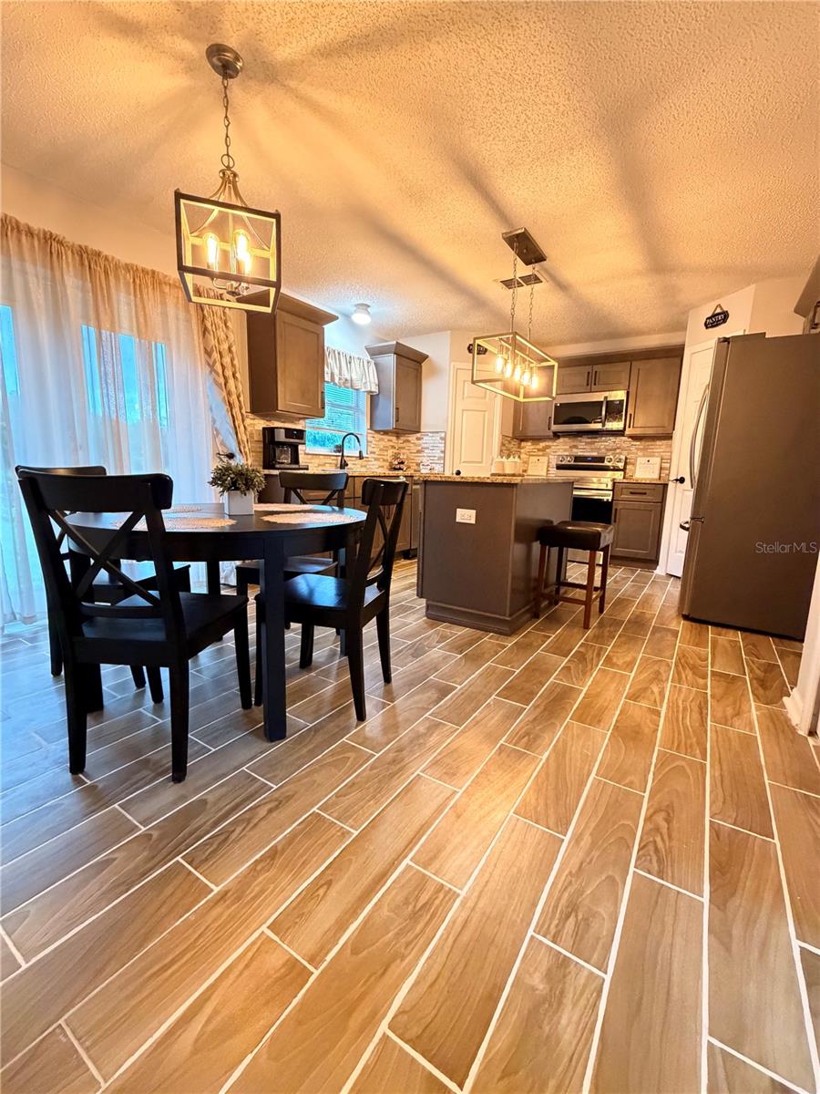 Image 4 of 14 For 216 Fairfield Drive