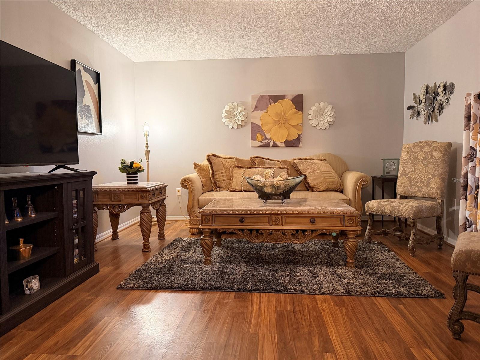 Image 6 of 14 For 216 Fairfield Drive