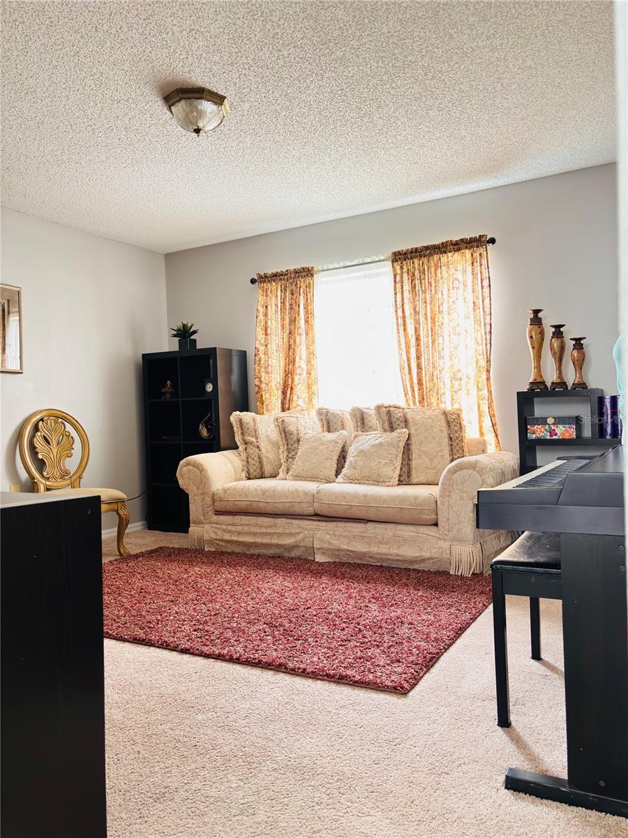 Image 8 of 14 For 216 Fairfield Drive