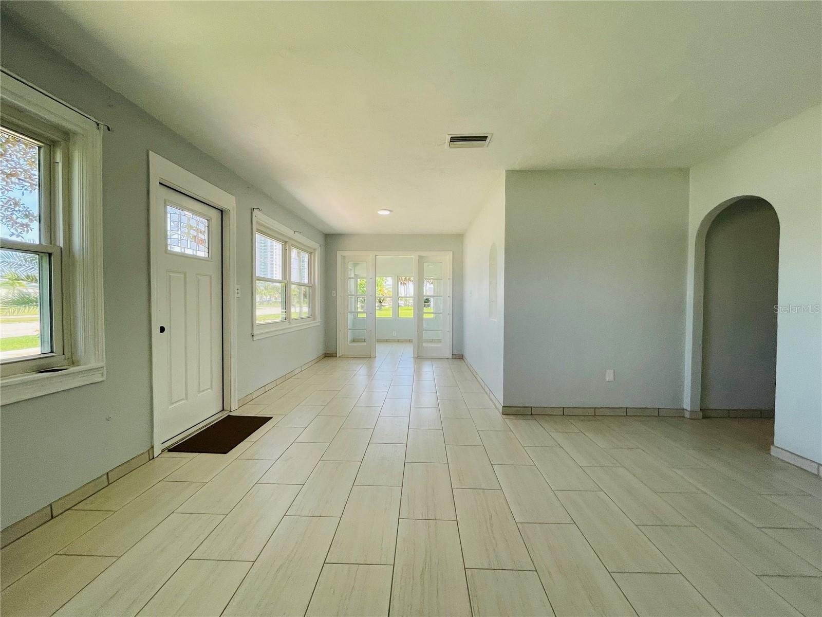 Image 12 of 50 For 344 Riverside Drive