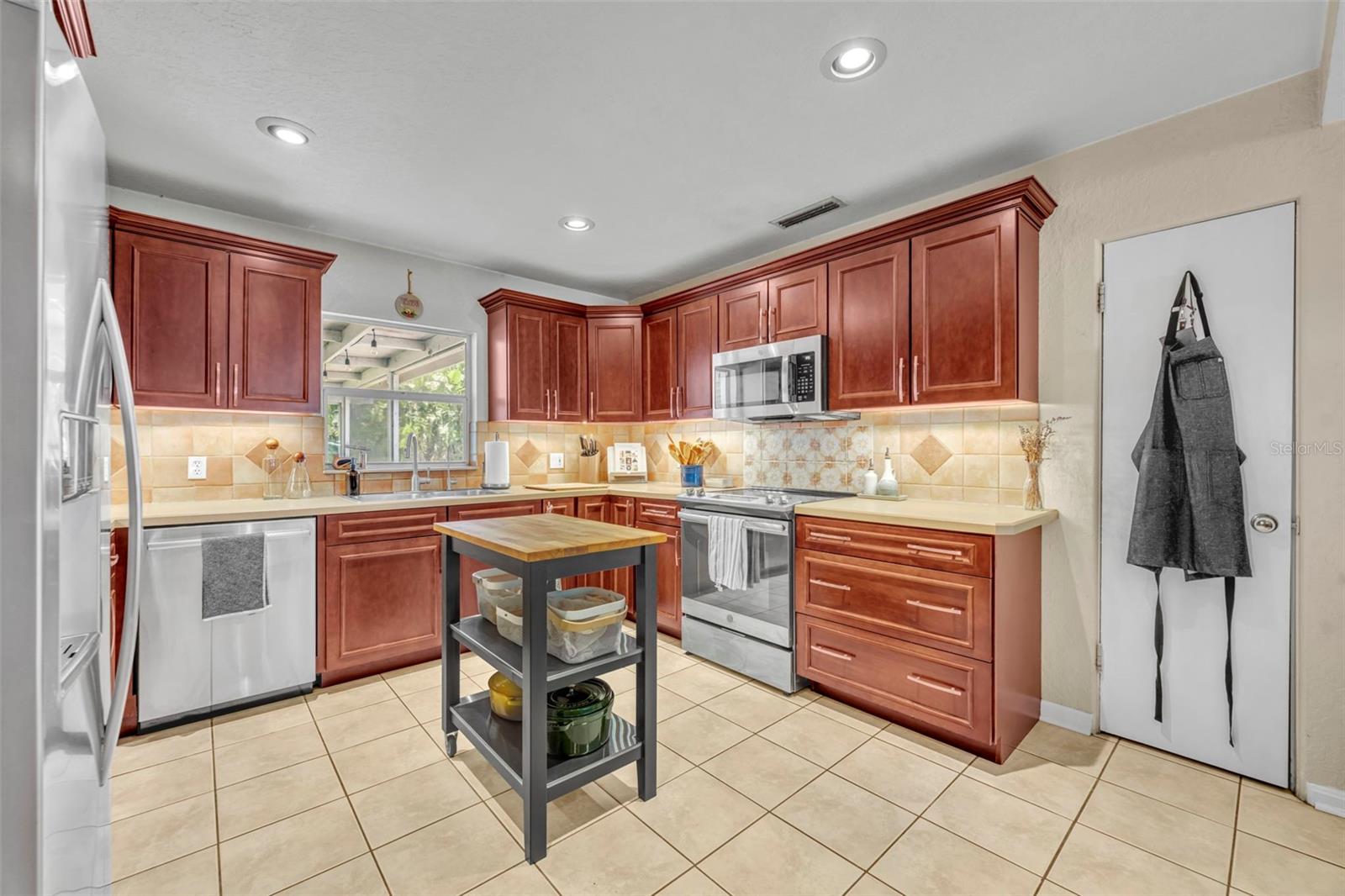Image 11 of 29 For 1010 Glenwood Avenue
