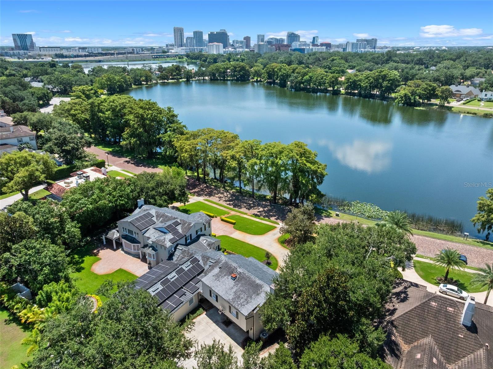 Image 9 of 99 For 811 Lake Adair Boulevard