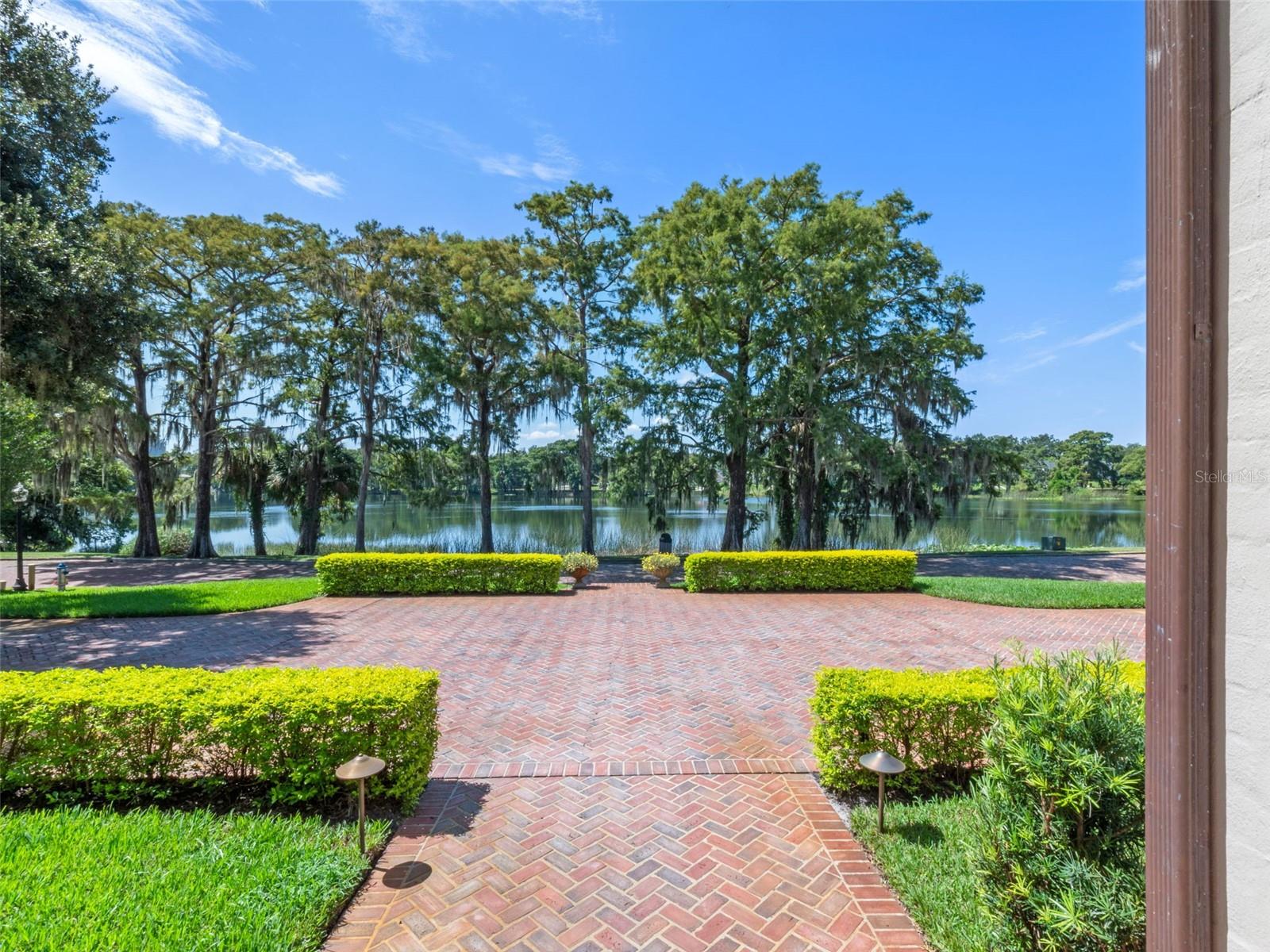 Image 95 of 99 For 811 Lake Adair Boulevard