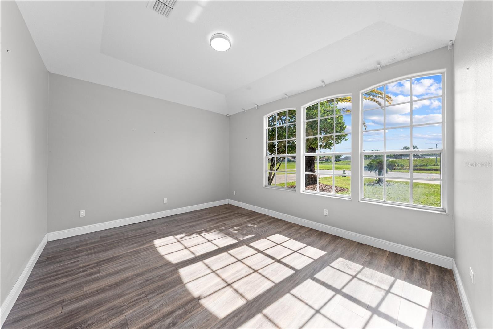 Image 5 of 57 For 2716 Kinloch Drive